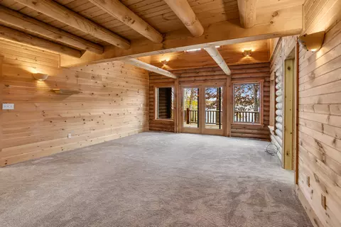 Living - 10560 Plaza Ct, Jerome, MI 49249 photo 8 of 10