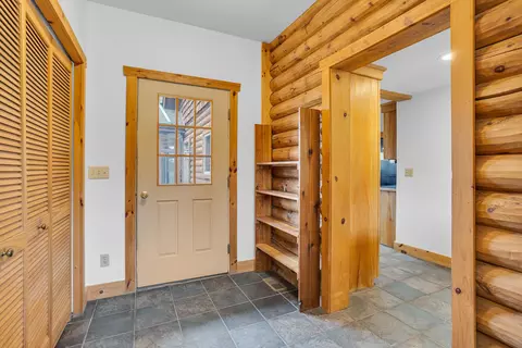 Entry Way - 10560 Plaza Ct, Jerome, MI 49249 photo 1 of 9