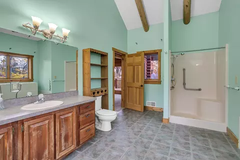 Bath - 10560 Plaza Ct, Jerome, MI 49249 photo 5 of 6