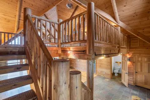 Entry Way - 10560 Plaza Ct, Jerome, MI 49249 photo 5 of 9