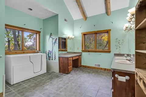 Bath - 10560 Plaza Ct, Jerome, MI 49249 photo 3 of 6