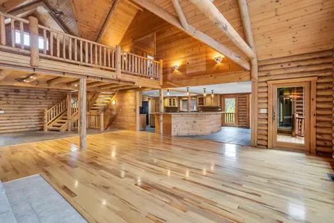 Living - 10560 Plaza Ct, Jerome, MI 49249 photo 6 of 10