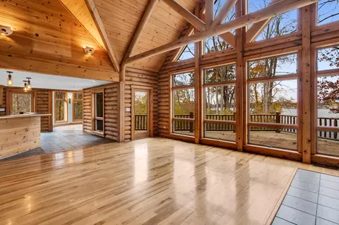 Living - 10560 Plaza Ct, Jerome, MI 49249 photo 2 of 10