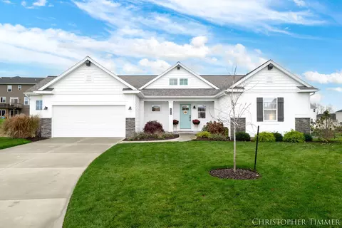 2320 Trailside Dr, Zeeland, MI 49464
