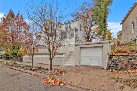 1101 Baxter St SE, Grand Rapids, MI 49506