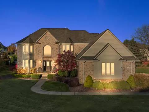 4150 Ridge Side Dr, Rochester, MI 48306