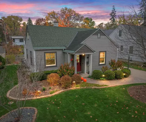 711 Hutchins Ave, Ann Arbor, MI 48103