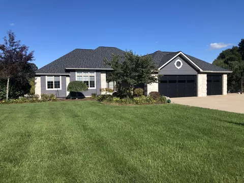 10684 Mieras Dr NE, Sparta, MI 49345