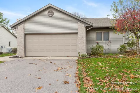 2488 Falcon Pointe Dr NW, Grand Rapids, MI 49534