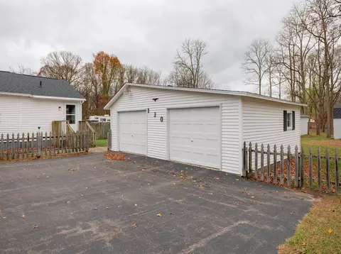 130 S Sunset St, Plainwell, MI 49080 photo 4