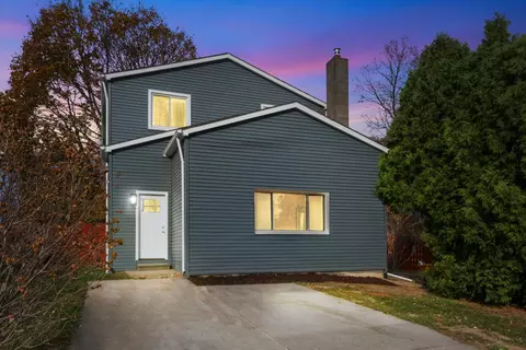 395 E Princeton Ave, Pontiac, MI 48340