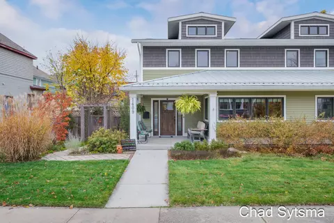 1409 Sigsbee St SE, Grand Rapids, MI 49506
