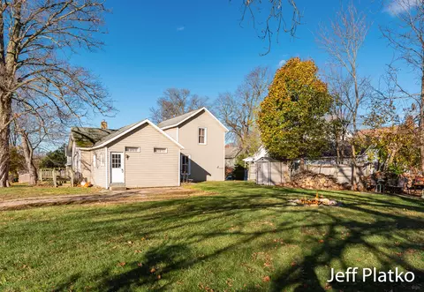 622 S Pearl St, Belding, MI 48809 photo 34