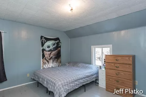 622 S Pearl St, Belding, MI 48809 photo 24