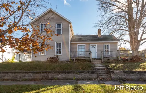 622 S Pearl St, Belding, MI 48809 photo 30