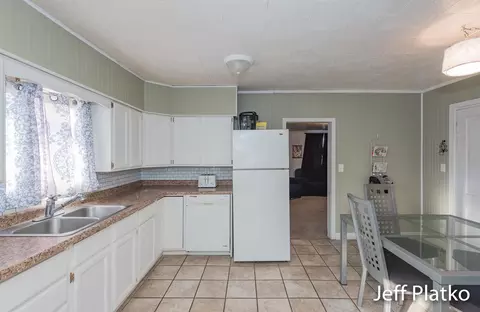 622 S Pearl St, Belding, MI 48809 photo 7