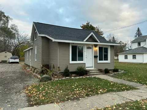 216 Buchanan St, Bronson, MI 49028