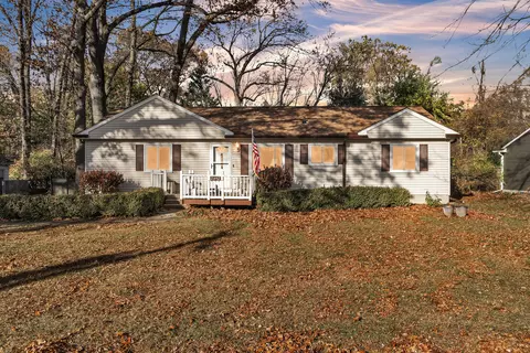21442 Wallace Dr, Southfield, MI 48075