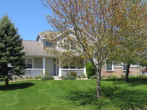 815 Moorings Dr SE, Ada, MI 49301