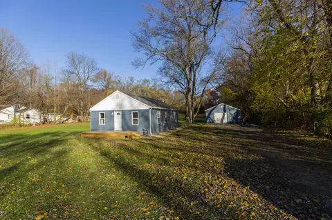 2753 S 3rd St, Niles, MI 49120