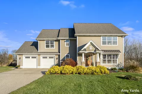4331 Whitetail Dr, Holland, MI 49423