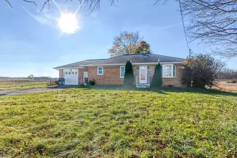 9902 92nd St SE, Alto, MI 49302