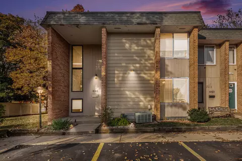 4165 W Saxony Dr SE, Grand Rapids, MI 49508