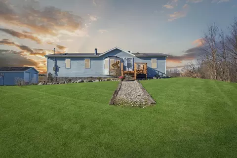 8231 N Derby Rd, Six Lakes, MI 48886