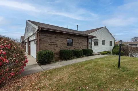 1101 Amberwood West Dr SW, Byron Center, MI 49315