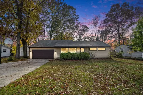 2123 Mayfair Ave, Muskegon, MI 49441