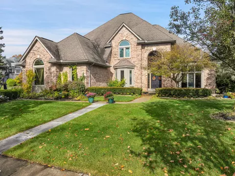 21913 York Mills Cir, Novi, MI 48374