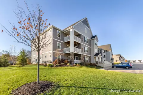3167 Blairview Pkwy SE #304, Grand Rapids, MI 49512