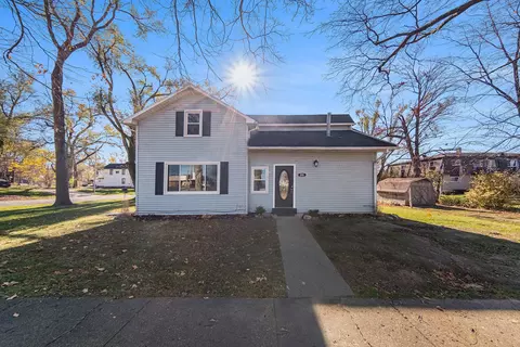215 E Main St, Addison, MI 49220
