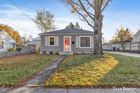 4348 Colby Ave SW, Wyoming, MI 49509
