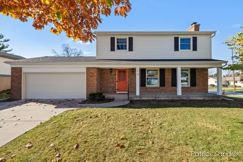 533 Worcester Dr NE, Grand Rapids, MI 49503