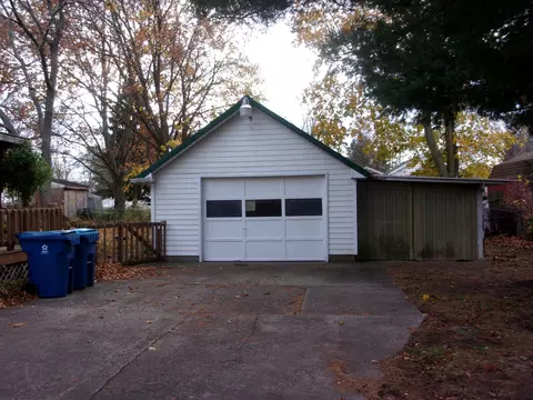 121 W Grant St, Bronson, MI 49028 photo 6