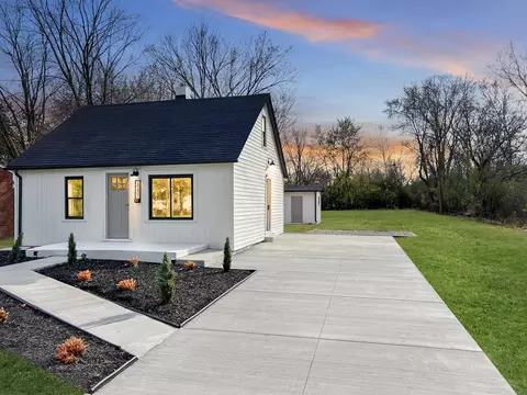 2940 Wisconsin Rd, Troy, MI 48083
