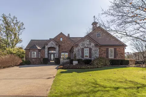 12879 Springbrooke Trl, South Lyon, MI 48178
