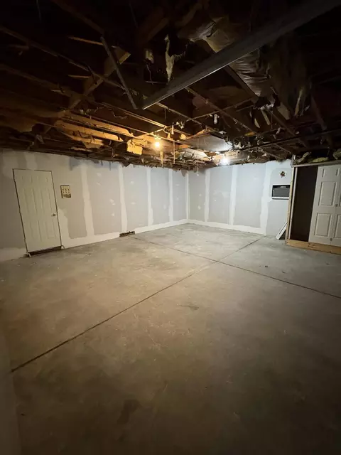 9899 Monroe Blvd, Taylor, MI 48180 photo 14