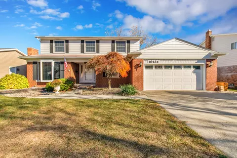 16434 Parklane St, Livonia, MI 48154