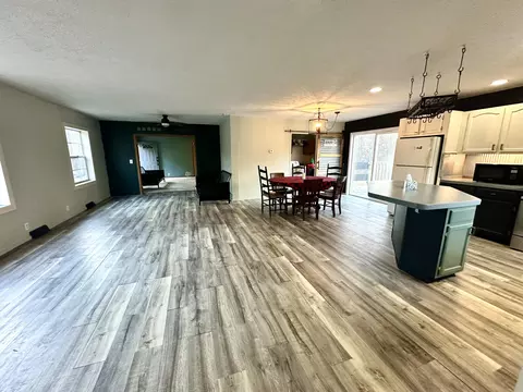 1110 E Johnson Rd, Shelby, MI 49455 photo 4