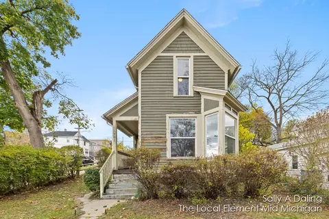 701 Clancy Ave NE, Grand Rapids, MI 49503