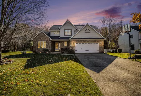 226 Deer Path Ln, Battle Creek, MI 49015