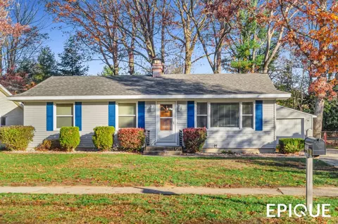 1309 Katrina Dr SE, Kentwood, MI 49508