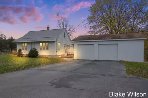 5894 Ethelwin Ave NE, Belmont, MI 49306