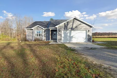 17742 Eisenhower Rd, Morley, MI 49336 photo 3