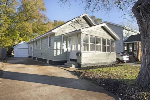 3720 Horton Ave SE, Wyoming, MI 49548