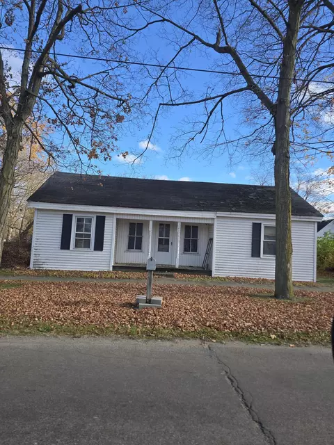 121 S 3rd St, Burr Oak, MI 49030