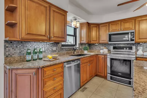 7828 Corbin Dr, Canton, MI 48187 photo 16