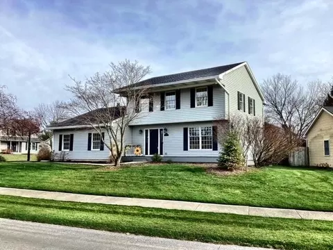 1755 Secretariat Dr SE, Grand Rapids, MI 49546